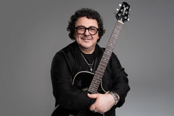 КОНЦЕРТ ИГОРЯ САРУХАНОВА