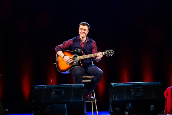 &Icy;&Vcy;&Acy;&Ncy; &Acy;&Bcy;&Rcy;&Acy;&Mcy;&Ocy;&Vcy;&period; STANDU&Rcy;