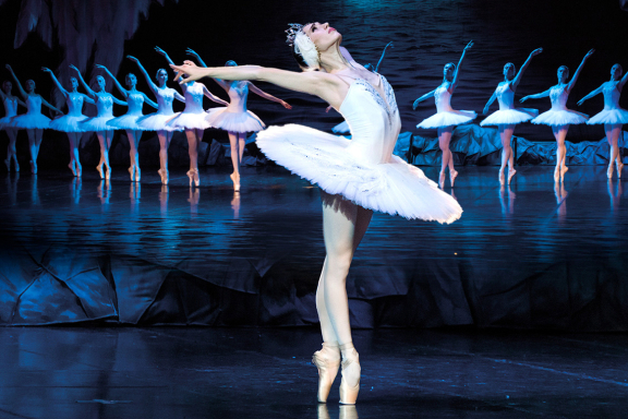 &Bcy;&acy;&lcy;&iecy;&tcy; &laquo;&Lcy;&iecy;&bcy;&iecy;&dcy;&icy;&ncy;&ocy;&iecy; &ocy;&zcy;&iecy;&rcy;&ocy;&raquo;&period; &Mcy;&acy;&rcy;&icy;&jcy;&scy;&kcy;&icy;&jcy; &tcy;&iecy;&acy;&tcy;&rcy; &ocy;&pcy;&iecy;&rcy;&ycy; &icy; &bcy;&acy;&lcy;&iecy;&tcy;&acy;