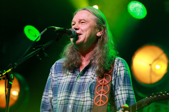 &CHcy;&icy;&ZHcy; & CO "THE BEST"